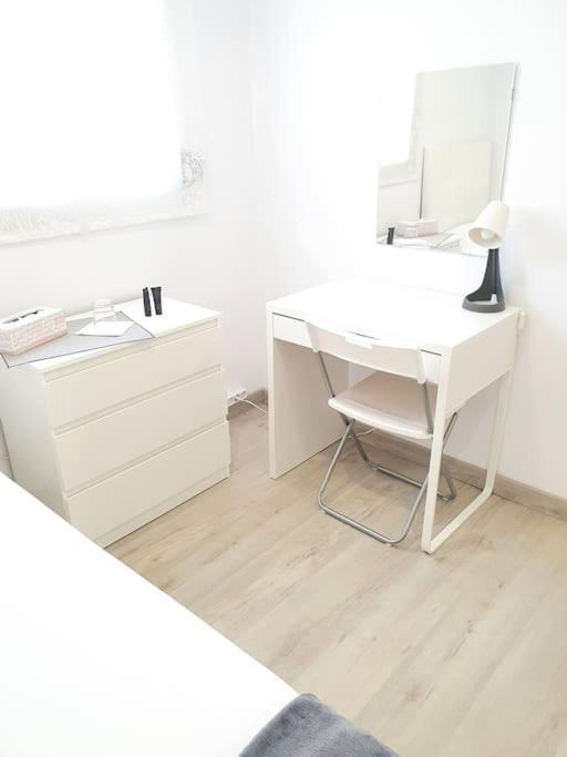 Habitaciones Bonitas Y Comodas L'Hospitalet de Llobregat Buitenkant foto