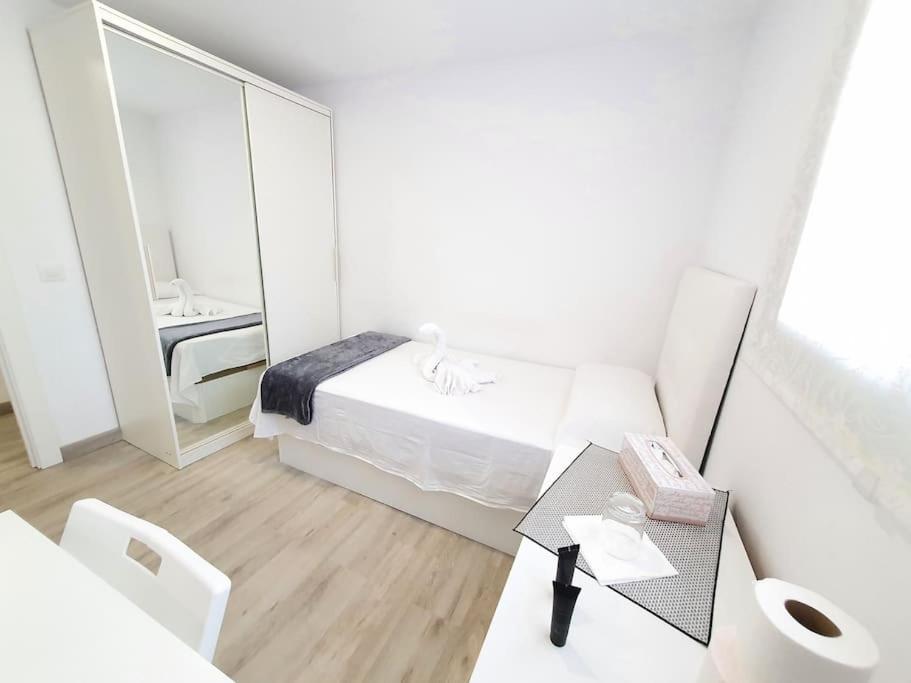 Habitaciones Bonitas Y Comodas L'Hospitalet de Llobregat Buitenkant foto