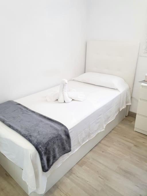Habitaciones Bonitas Y Comodas L'Hospitalet de Llobregat Buitenkant foto