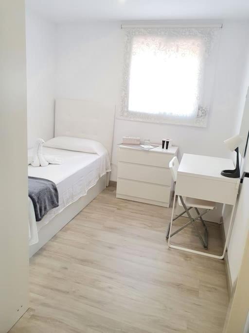 Habitaciones Bonitas Y Comodas L'Hospitalet de Llobregat Buitenkant foto