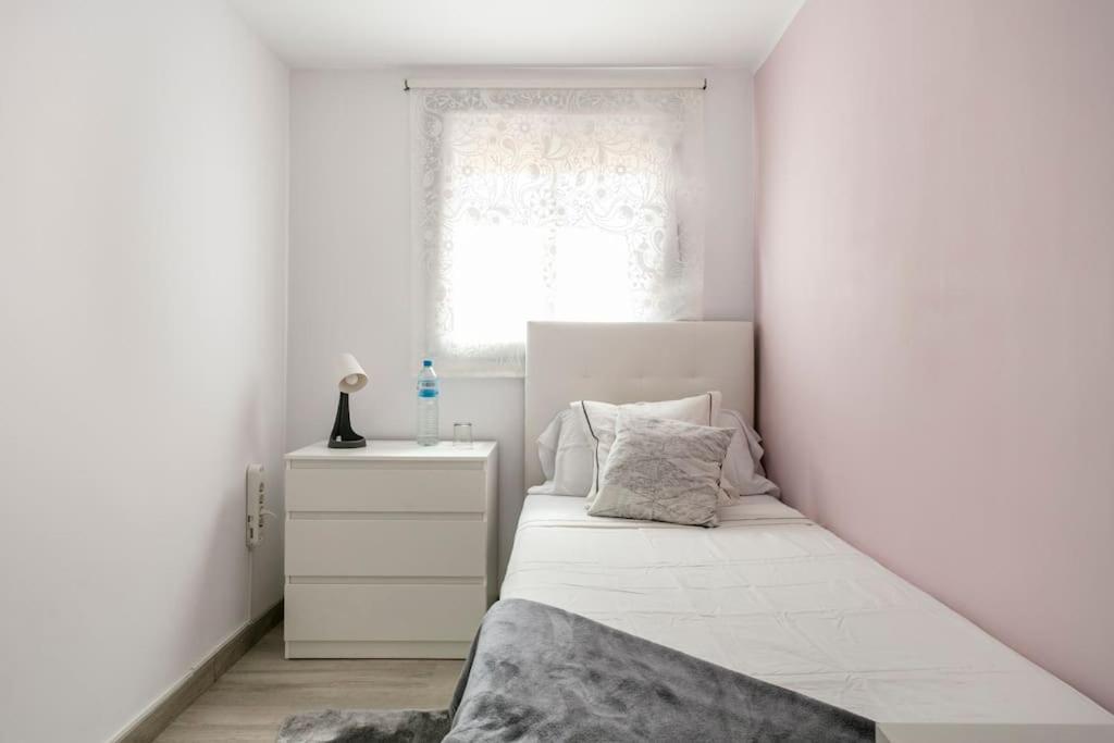 Habitaciones Bonitas Y Comodas L'Hospitalet de Llobregat Buitenkant foto
