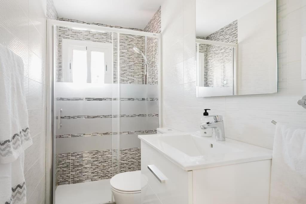 Habitaciones Bonitas Y Comodas L'Hospitalet de Llobregat Buitenkant foto